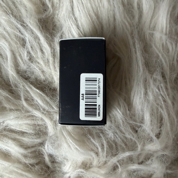 MAC Cosmetics Glitter in Shimmering Bronze - Picture 2 of 5